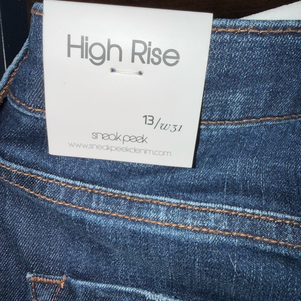 🟢🟢Sneak Peek Blue Distressed Flare Jeans - Picture 4 of 4